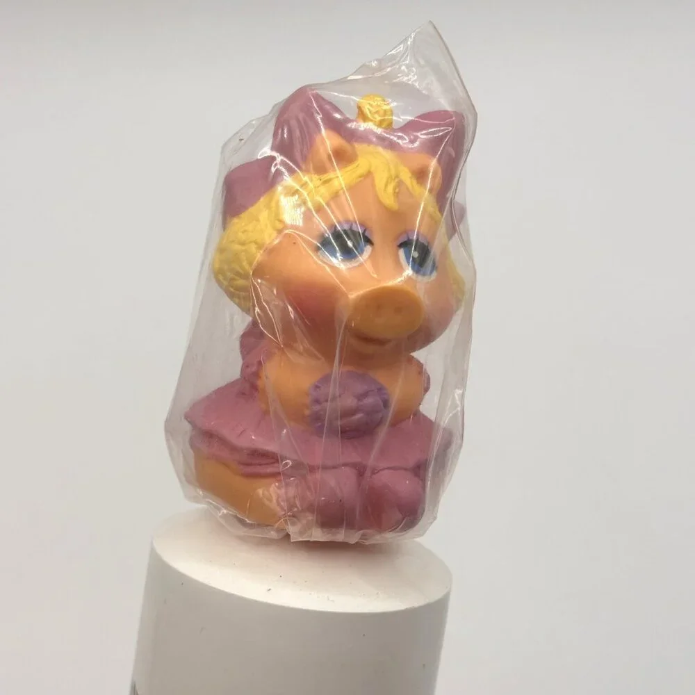 Vintage 1985 Avon Muppet Babies Miss Piggy Bubble Bath with Piggy Finger Puppet